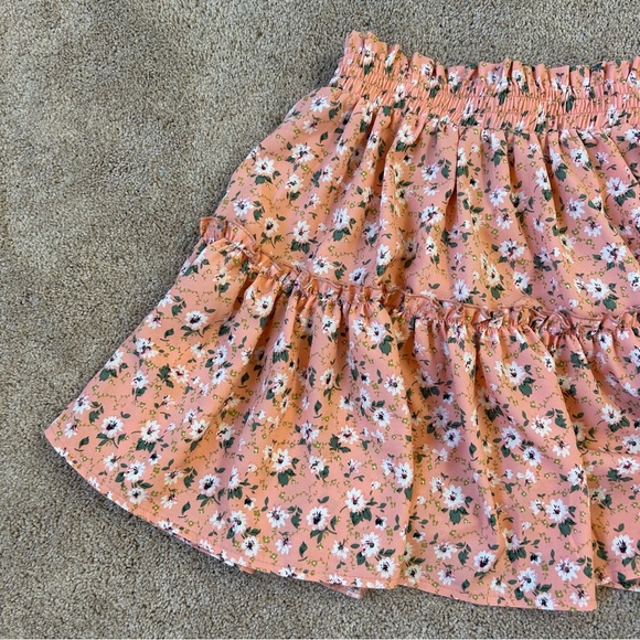 Floral Women's Skirt in Pink - Picture 2 of 5